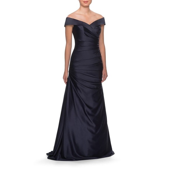 La Femme Off The Shoulder Pleated Trumpet Evening Maxi Dress Black Womens Size 4